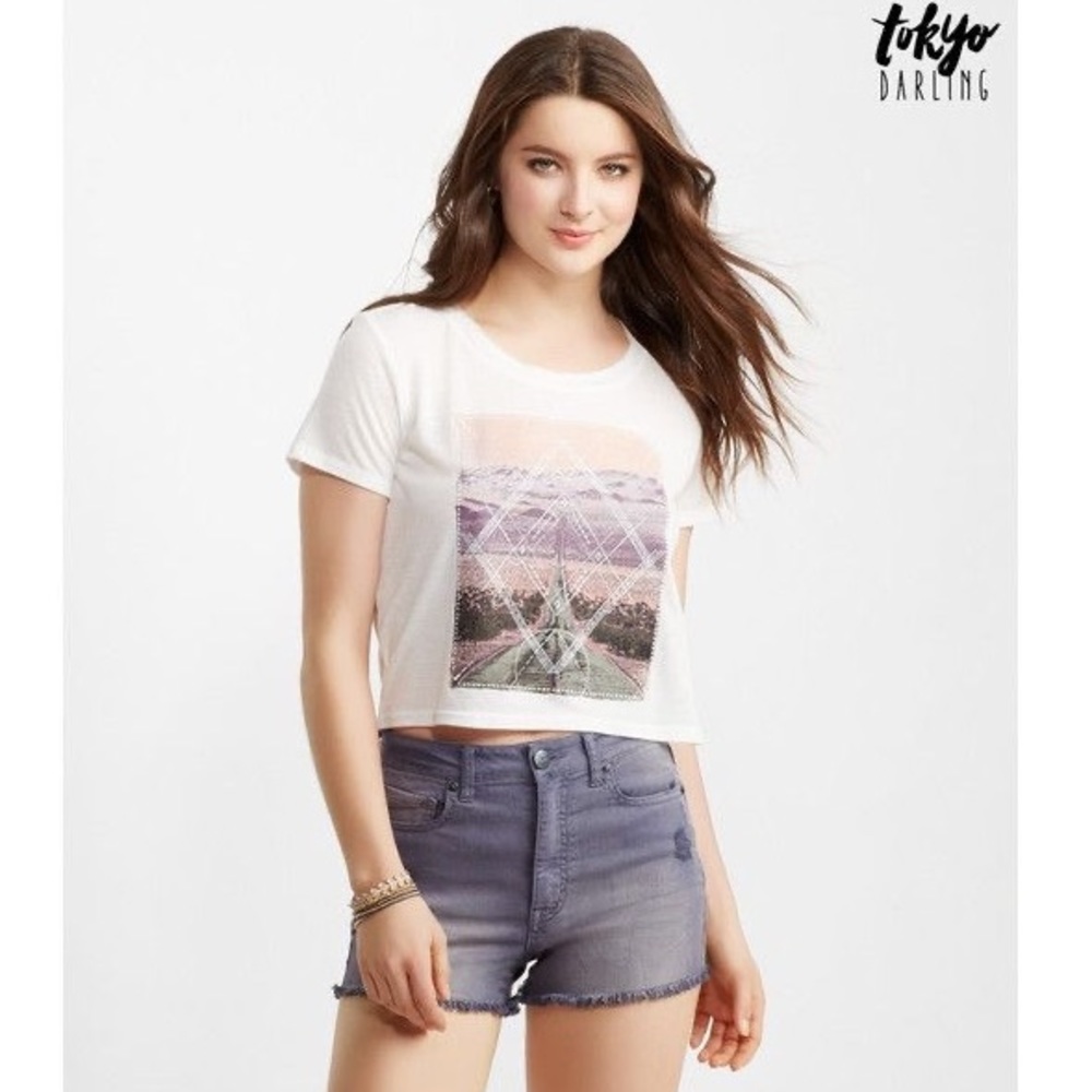 Tokyo Darling Diamond Graphic Crop Top